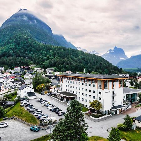 Grand Hotel - By Classic Norway Hotels Åndalsnes Extérieur photo